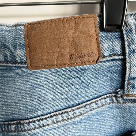 Madewell size 24 (fits like a 25/26 in other brands) 11” high rise Flare jeans - Picture 11 of 12